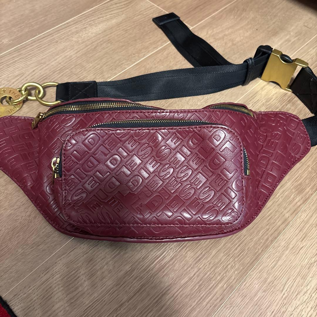 DIESEL バーガンディ ショルダーバッグ