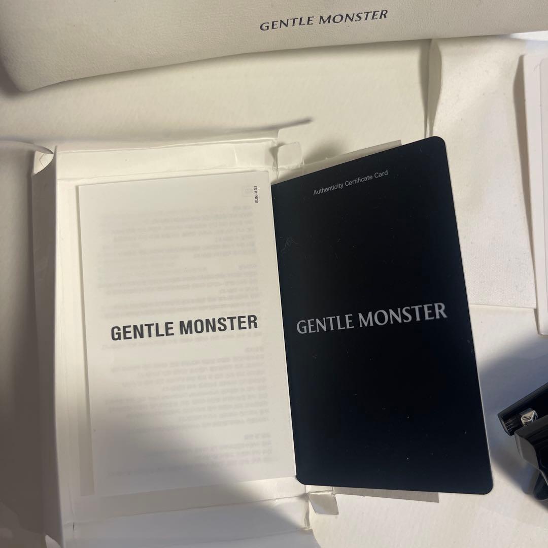 GENTLE MONSTER PALETTE-01 ブラックサングラス