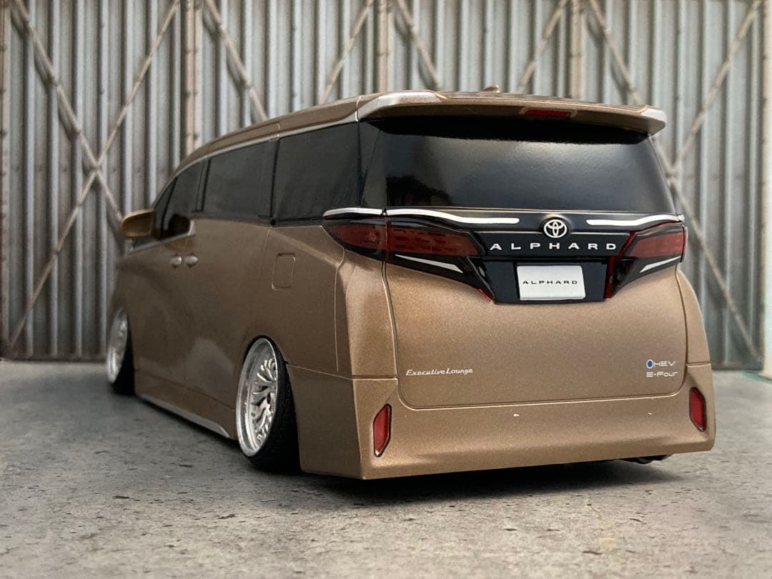 1/24 新型アルファード・ブロンド（カスタム品）