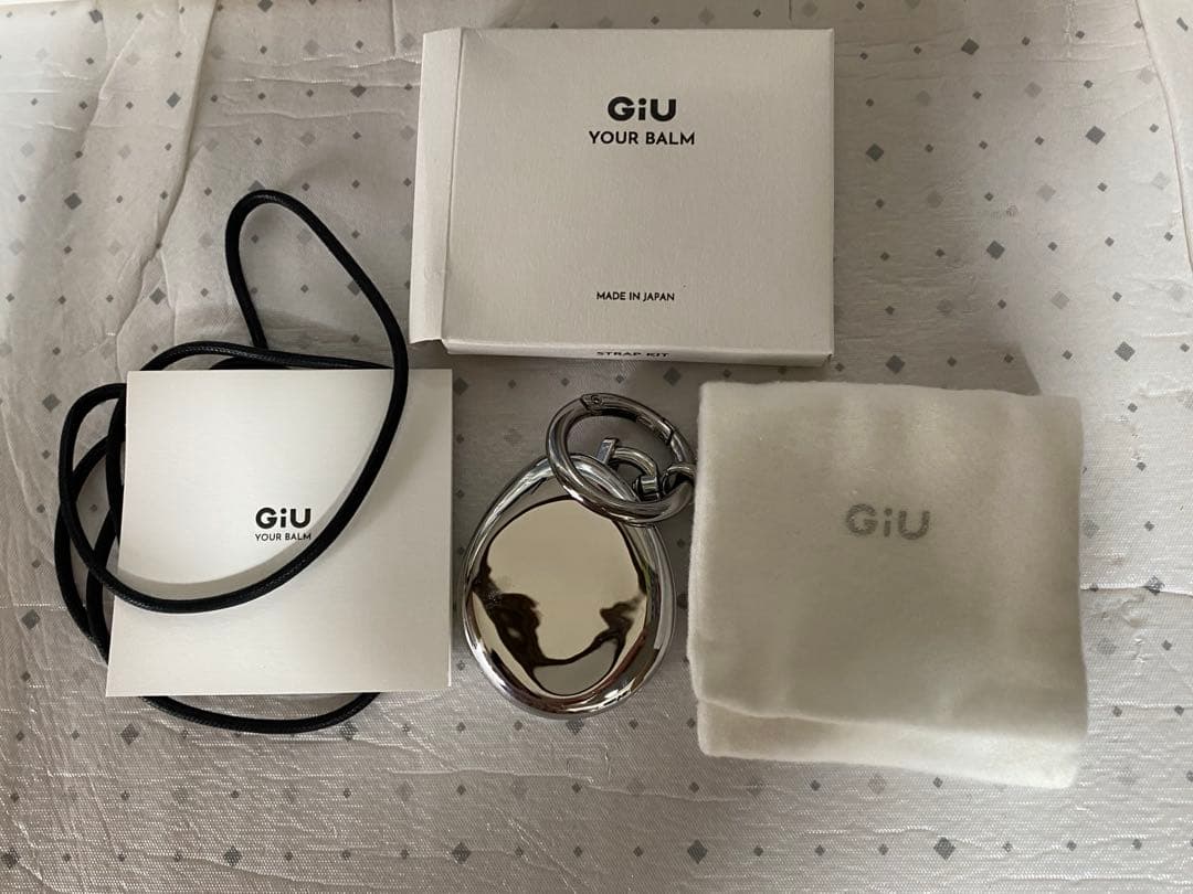 アクセサリー giu GiU YOUR BALM CASE+REFFIL+STRAP KIT