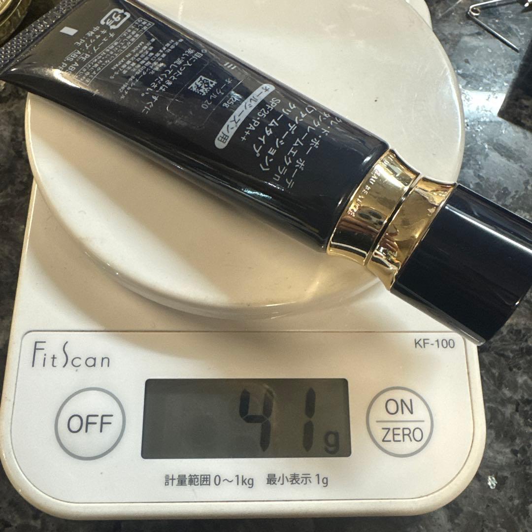 クレドポーボーテ タンクレームエクラn ファンデーション オークル20