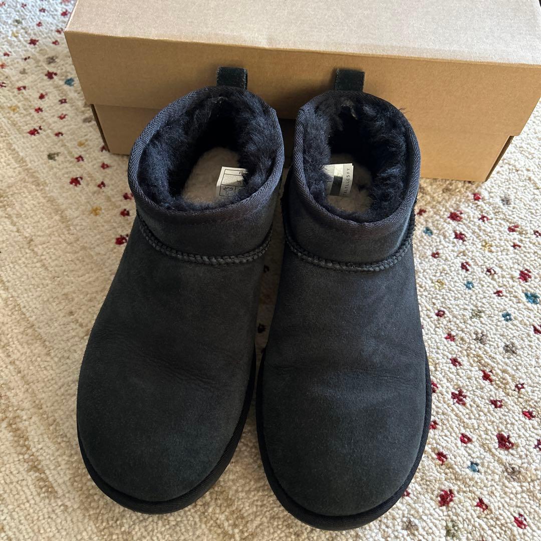 UGG シープスキンブーツ クラシックウルトラミニ ブラック 25cm