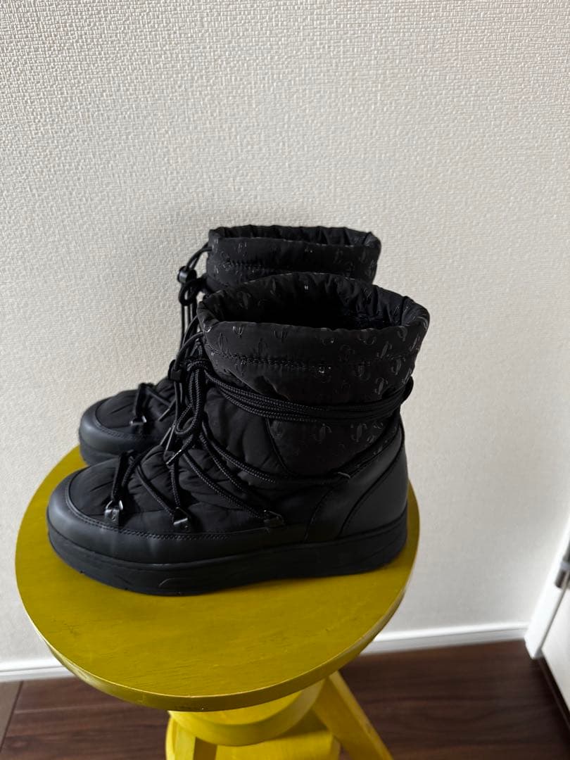 ★Jimmy Chooジミーチュー防水フリースライニングスノーブーツ(女性用)★