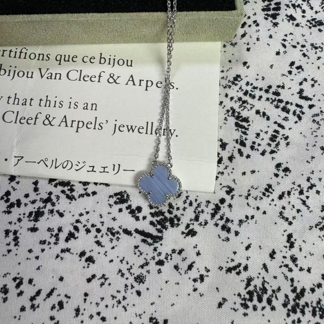 Van Cleef & Arpels 青 クローバーネックレス@