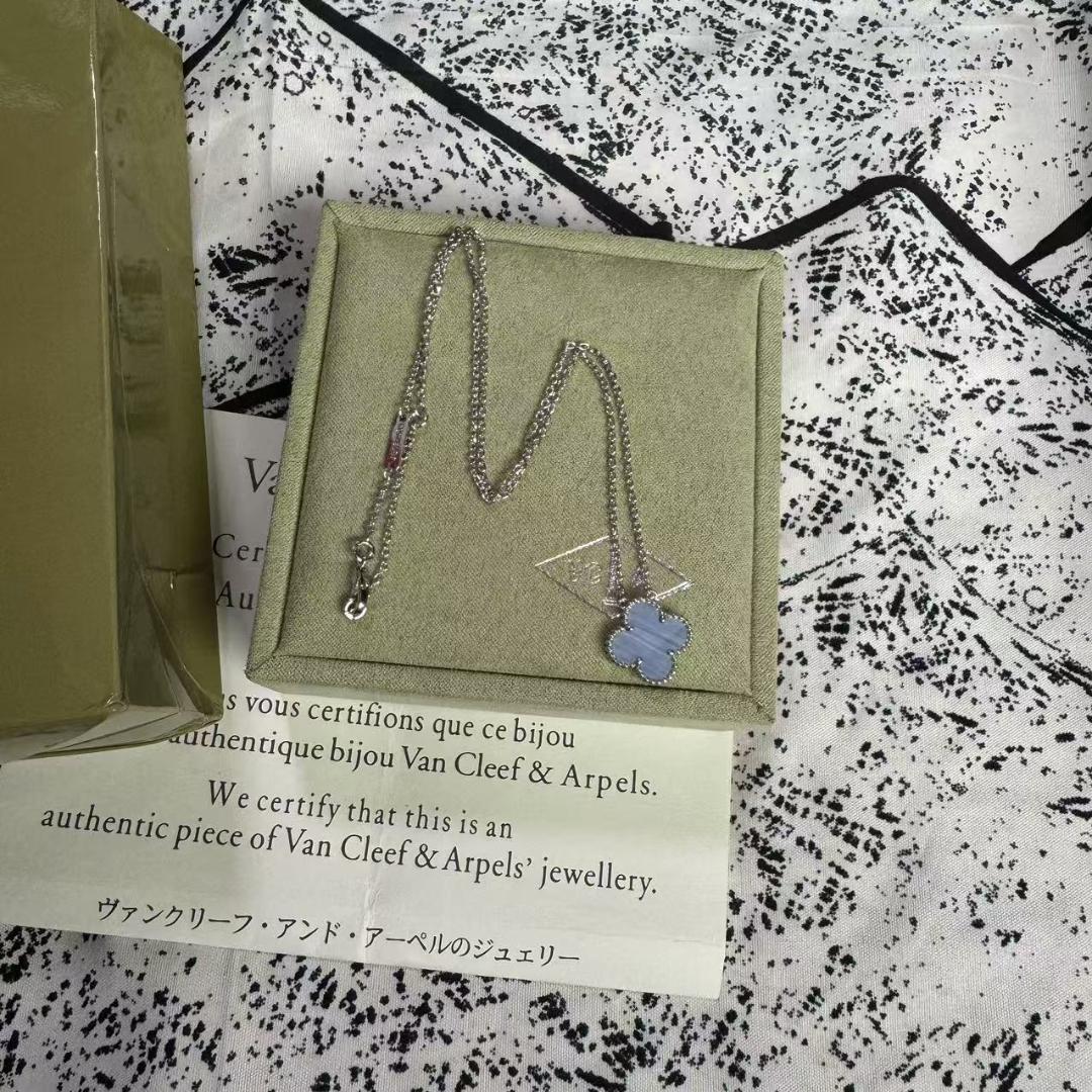 Van Cleef & Arpels 青 クローバーネックレス@