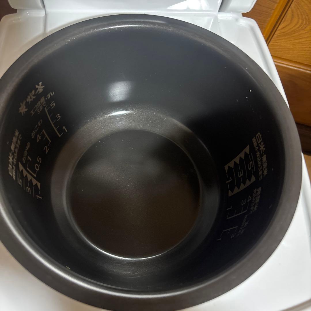 三菱電機 炊飯器 NJ-VE102-W ピュアホワイト 5.5合炊き 炭炊釜