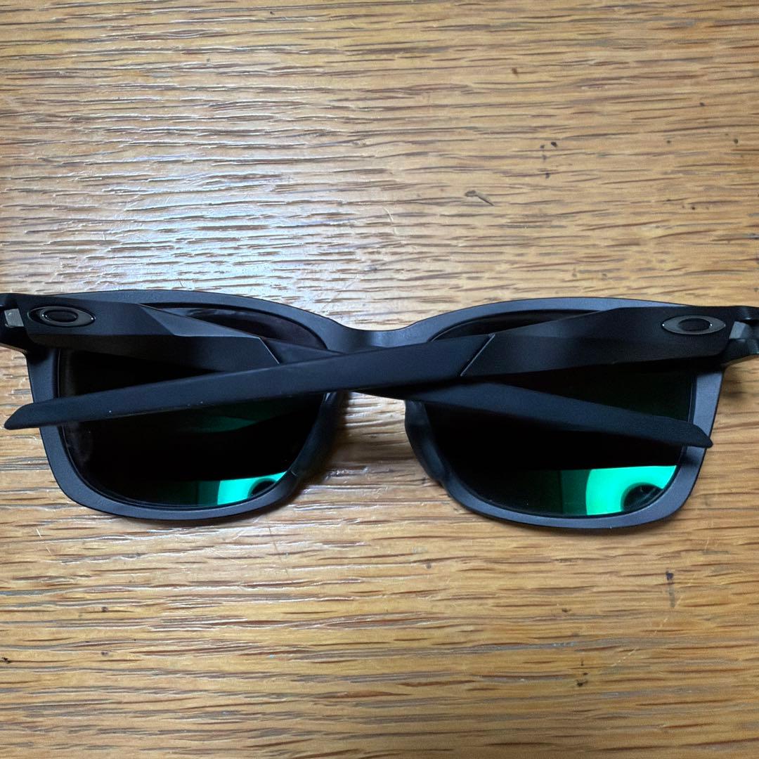 OAKLEY オークリー 9506D-0657 サングラス