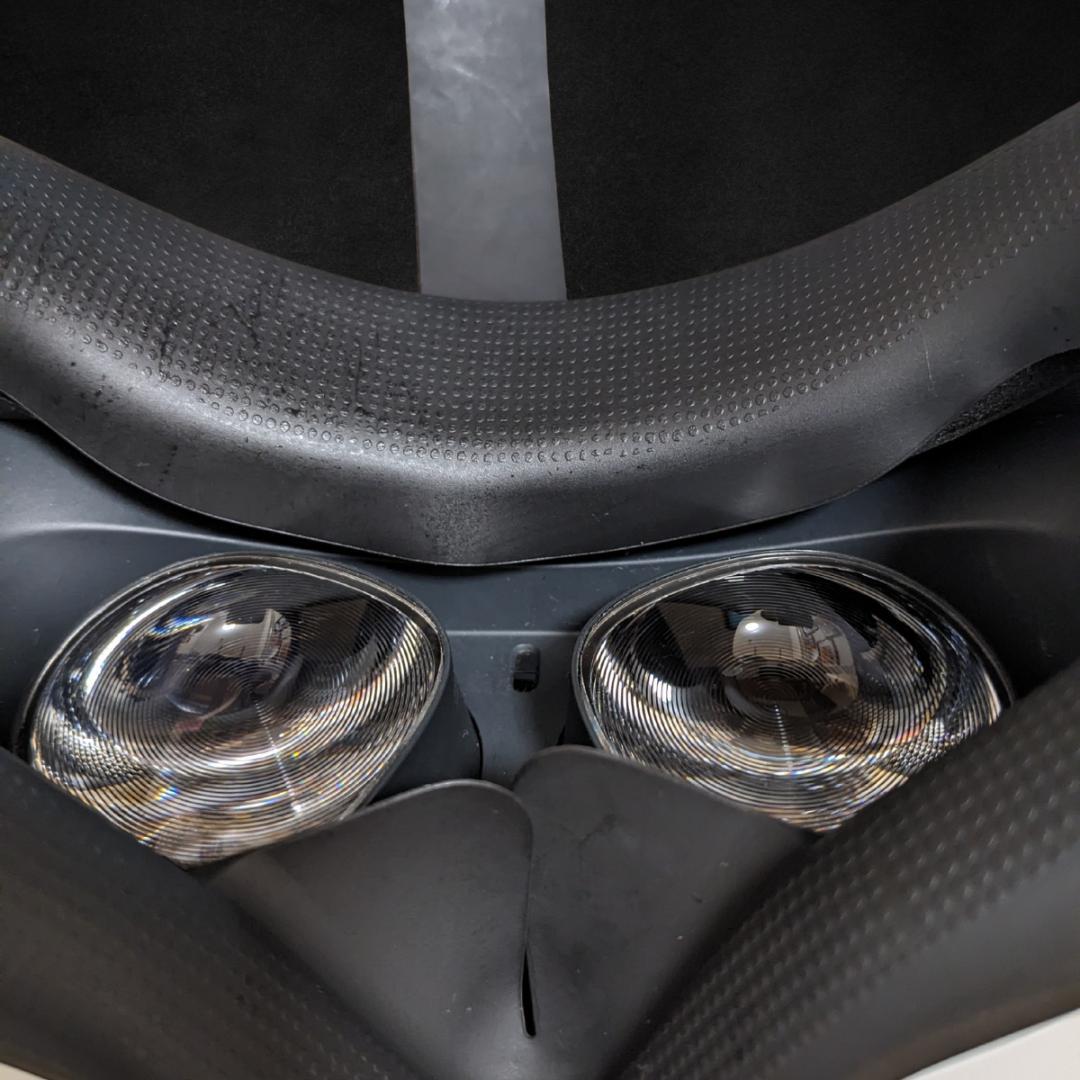 【美品】 Quest 2 /  2本体 64GB 動作確認済