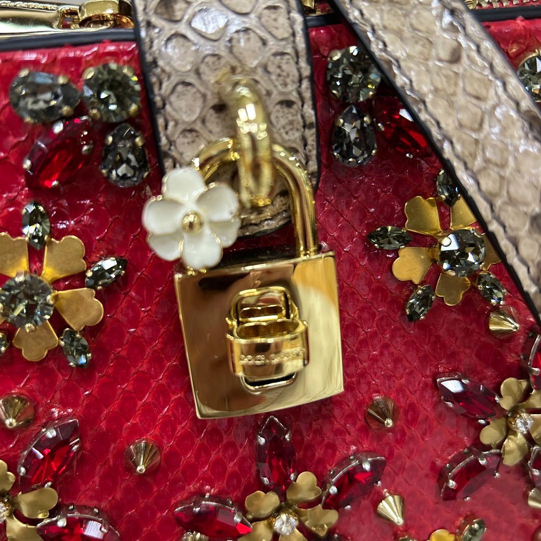 ❣️バーゲン、ドルチェ&ガッパーナ　Box型ミニポシェット華麗❗️