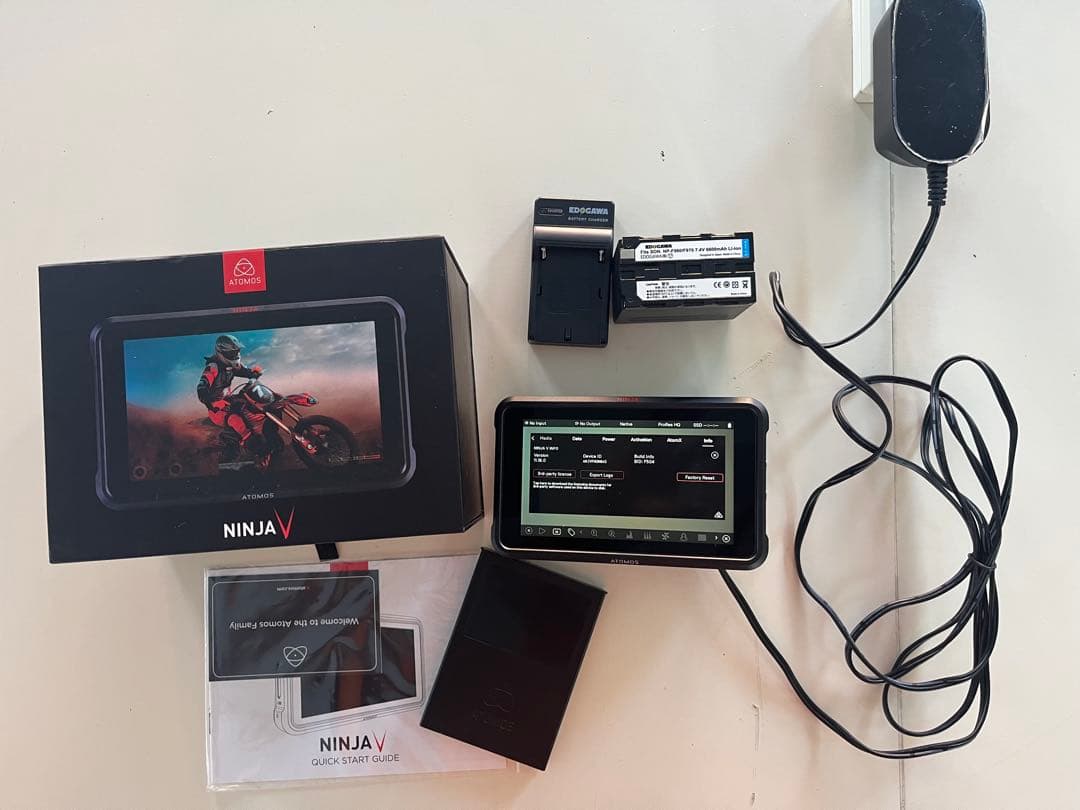 【美品】Atomos Ninja V ＋ バッテリー ＋ Caddy 2