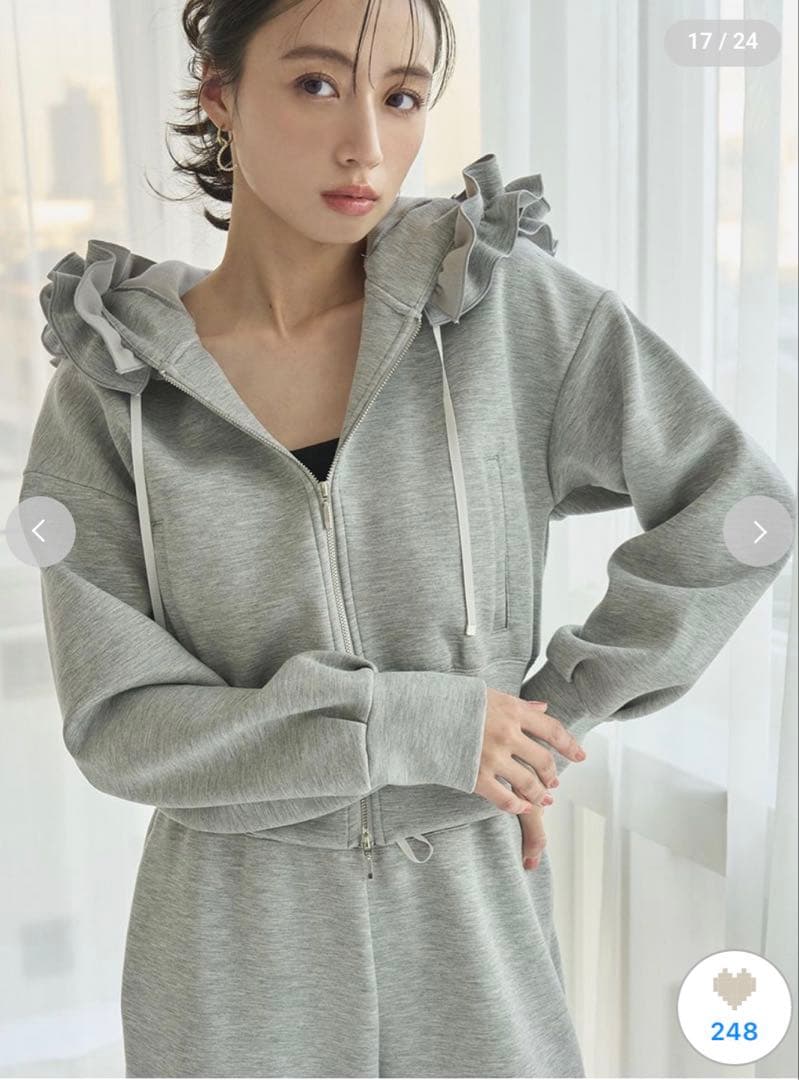 SNIDEL 新作 フリルショートジップパーカー　グレー