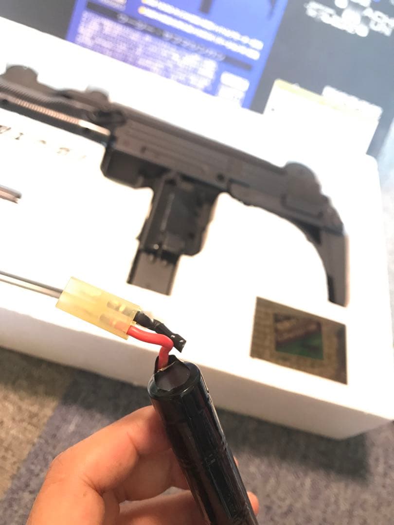 動作未確認 東京マルイ UZI SMG 9mm x 19 電動トイガン