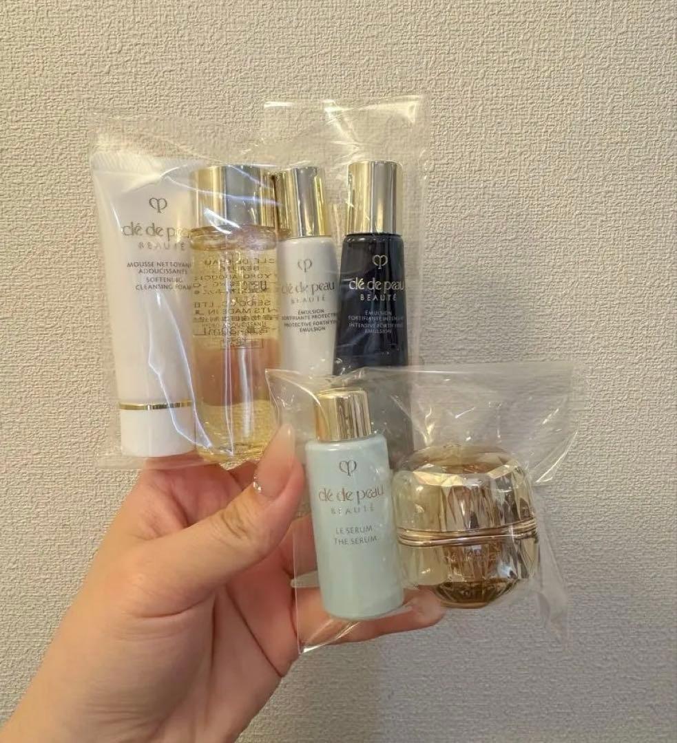 20817円相当⭐クレドポーボーテ♡ラ・クレーム♡特製サイズラディアンス 資生堂