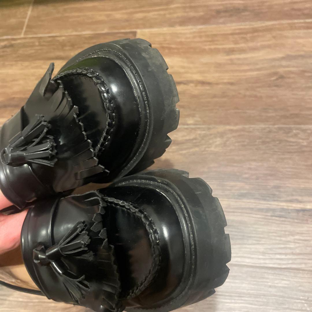 専用ARTESANOS タッセル付きローファー ブラック