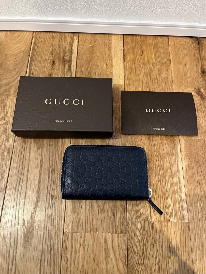 GUCCI ネイビー レザー ケース