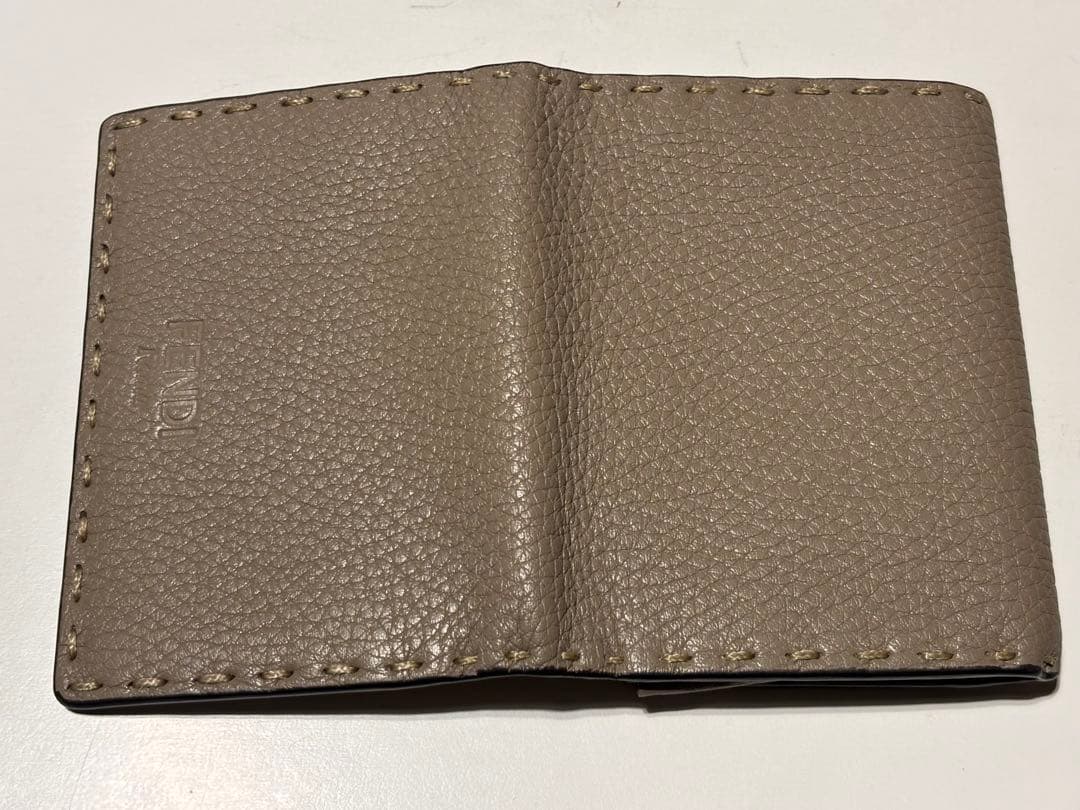 ☆FENDI☆フェンディ⭐︎名刺入れ⭐︎