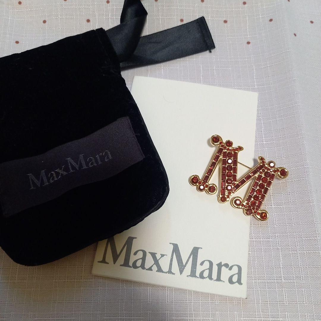 maさま専用　Max Mara　ブローチ　レッド