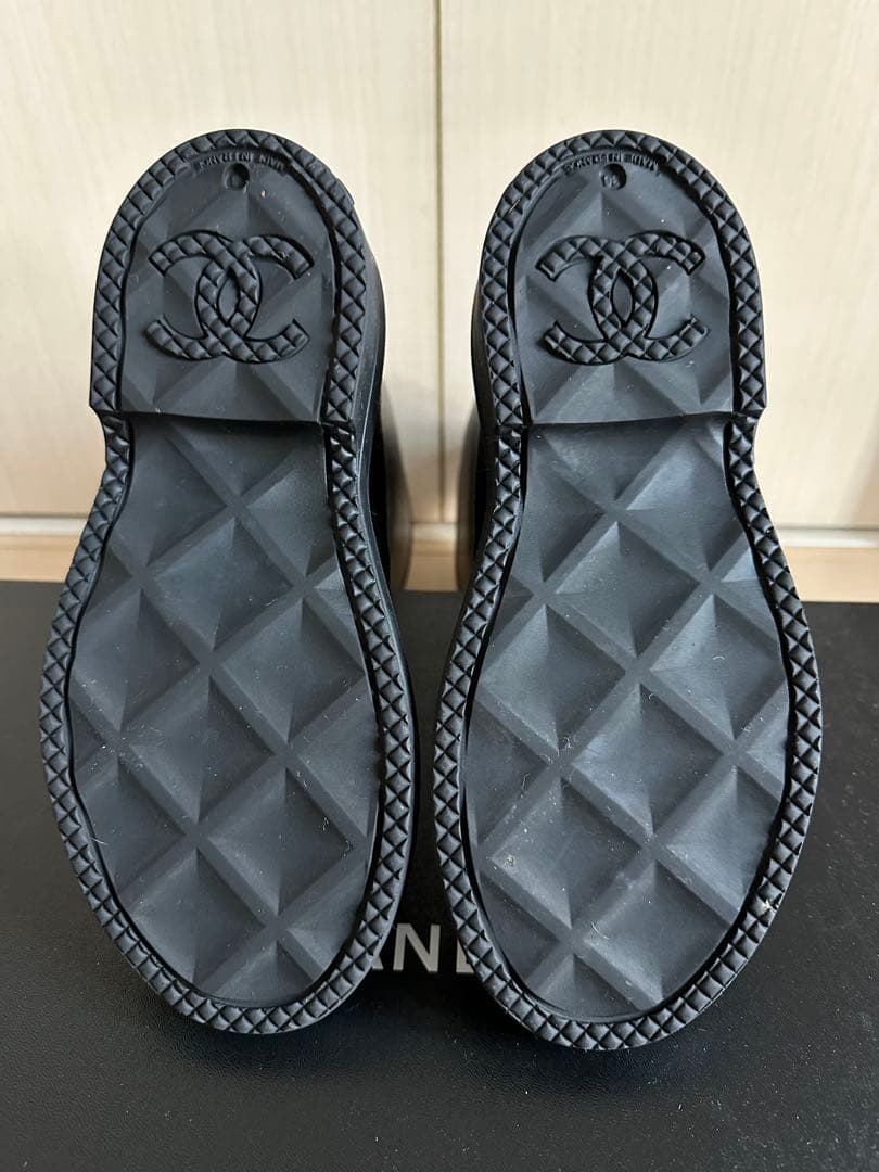 新品未使用CHANEL ブラック 長靴 36ロゴ入り