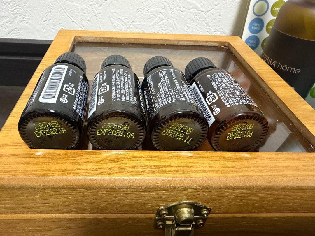 doTERRA ドテラ　エッセンシャルオイル　アロマディフューザー　木箱セット