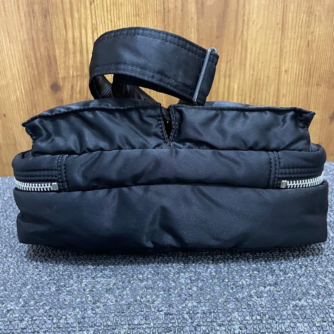 美品 廃盤品✨ PORTER タンカー ２層 ブラック ショルダーバッグ
