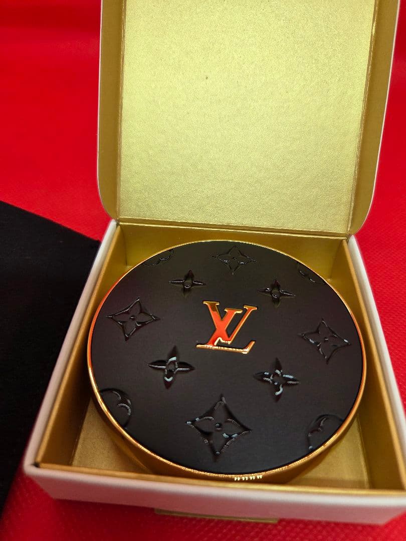 値下げしました　ルイヴィトン　LV オンブル　アイシャドウ　OMBRES 450