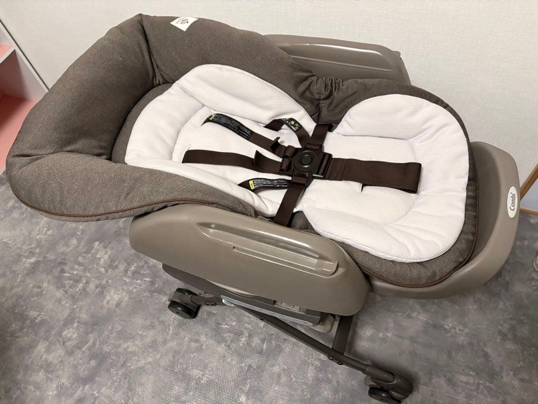 Combi ネムリラ オートスウィング Simplight　電動ハイローチェア