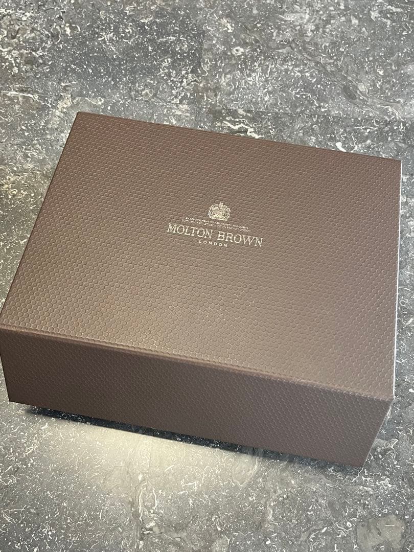 MOLTON BROWN バスセット 3本入り　ギフトボックス入り