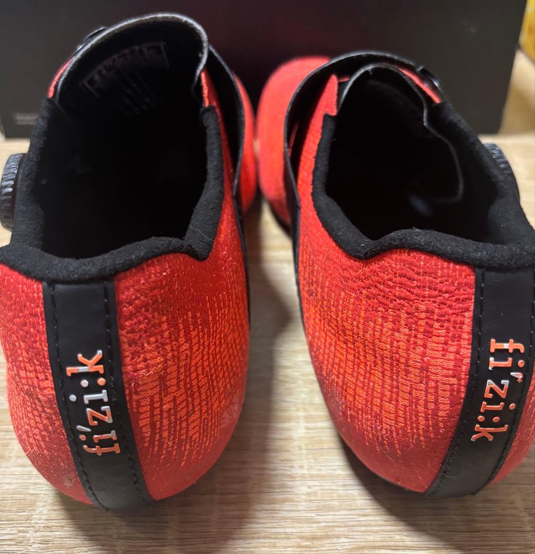 フィジーク　VENTO INFINITO KNIT CARBON