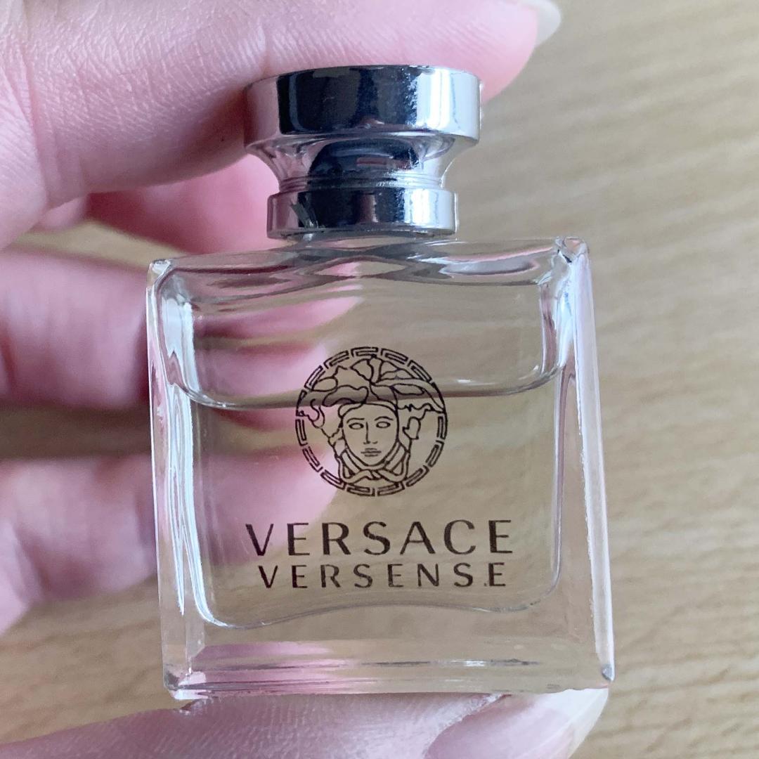 保管品未使用　ベルサーチ などブランド　ミニ香水　お得7本セット　まとめ売り