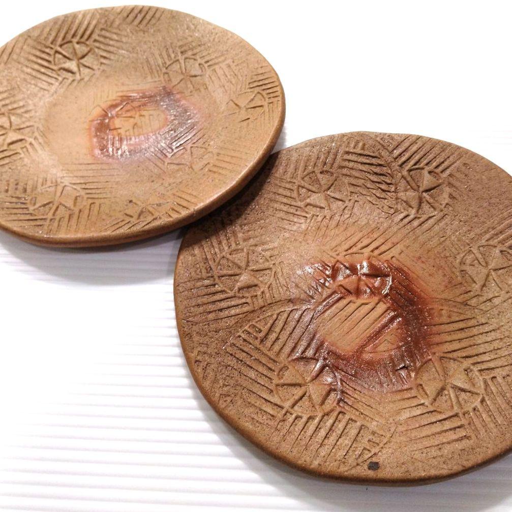 備前焼 陶芸家 岡田輝 たたき皿 中皿 プレート 緋襷 作家物 直径18,5cm