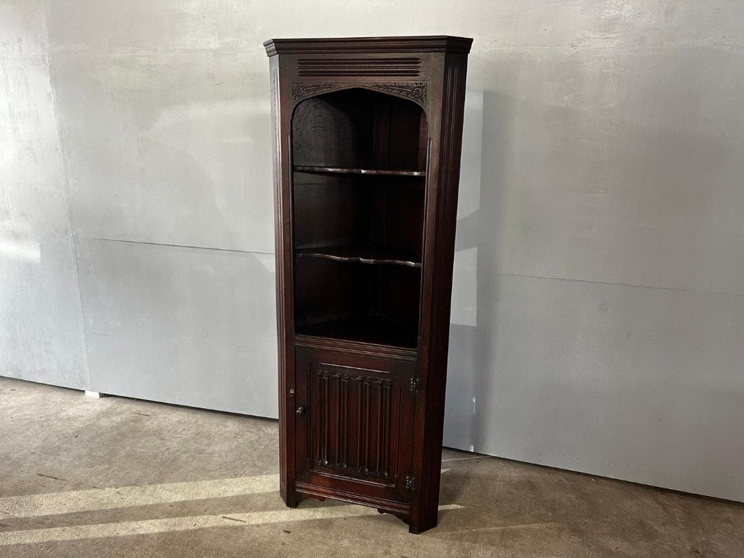 イギリスヴィンテージ コーナーカップボード コーナーキャビネット 食器棚 飾棚