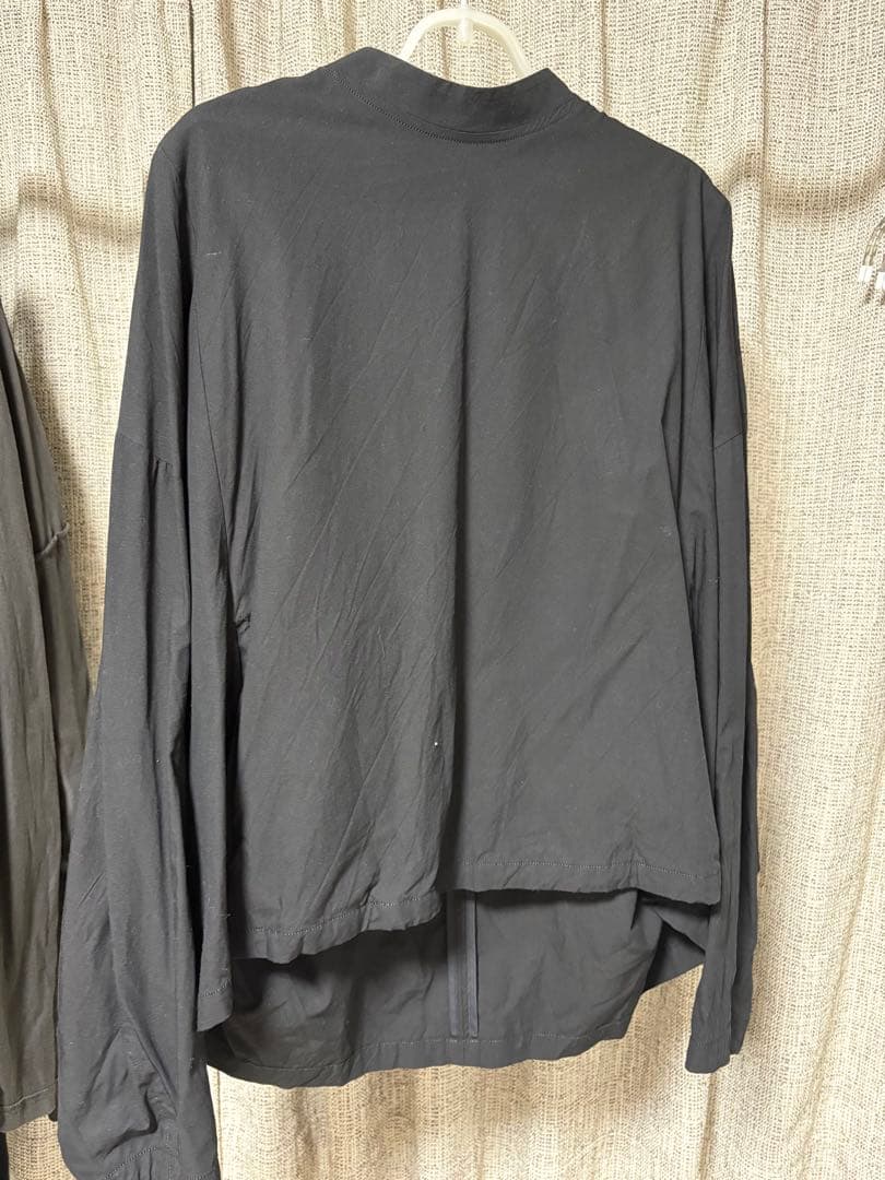 JULIUS 19ss 657BLM1 バックジッププルオーバージャケット