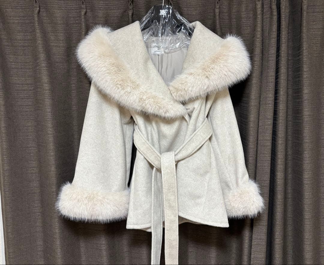 さ*ん様 Darich フード付きホワイトファーコート