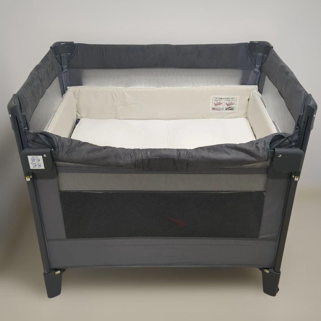 アップリカ　ココネルエアープラス　ベビーベッド　グレー　保存袋付き