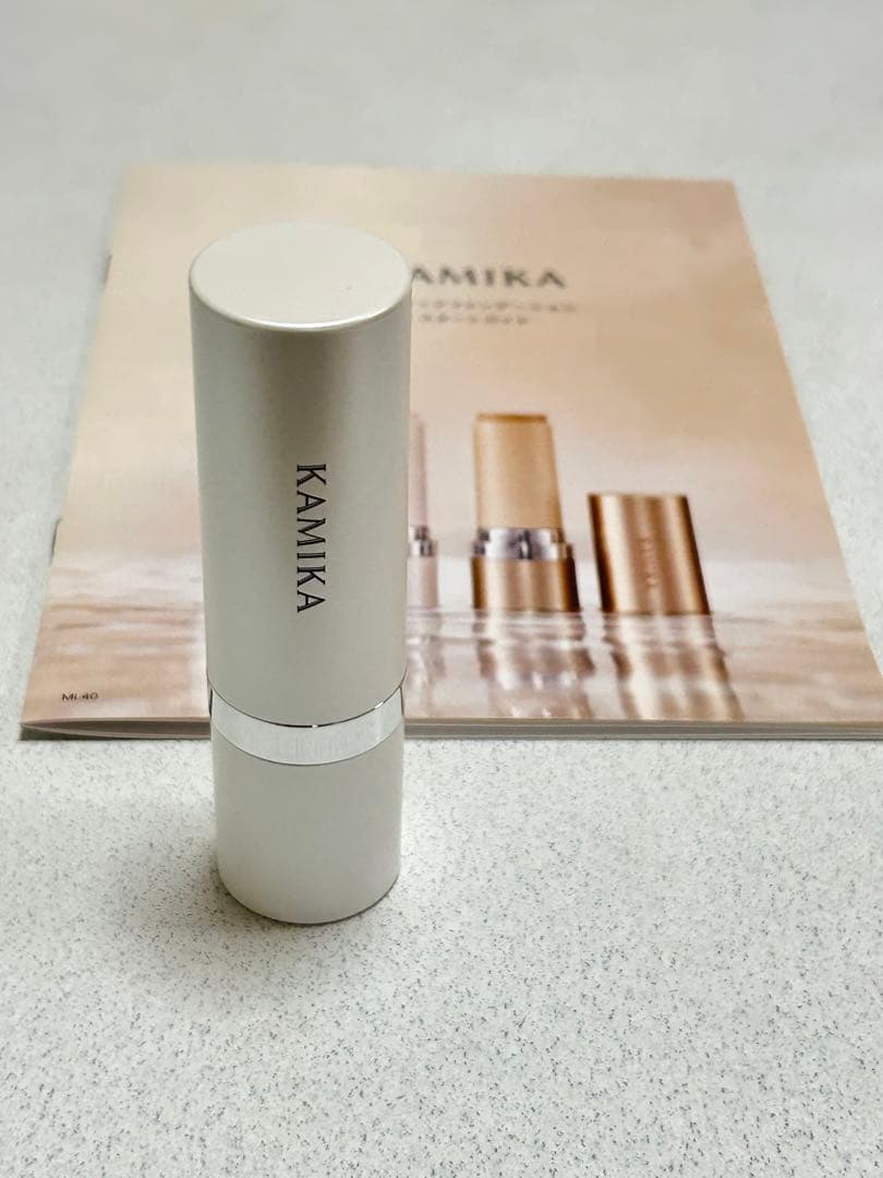 週末セール＊新品КАМІКАシルキースティックファンデーションホワイトガイド付