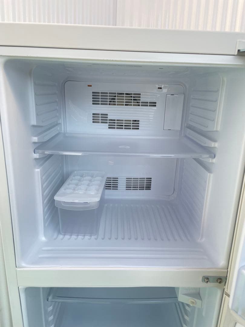 957 無印 おしゃれホワイト2ドア冷蔵庫 静音 霜取り不要 一人暮らし 単身