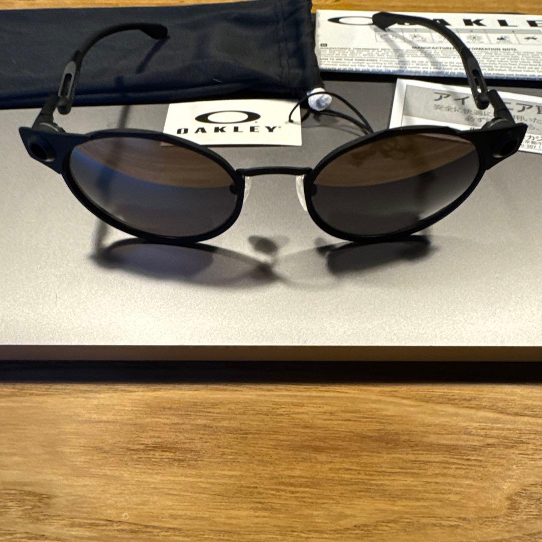 Oakley DEADBOLT Satin Black サングラス