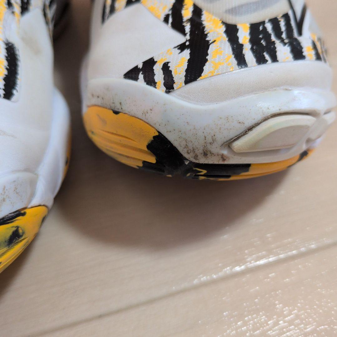 値下げMizuno Wave Lightning Z7 海外限定モデル