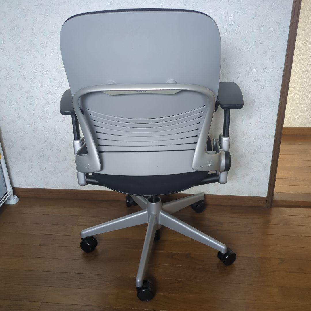 リープチェア LEAP V2　 steelcase 黒メッシュ