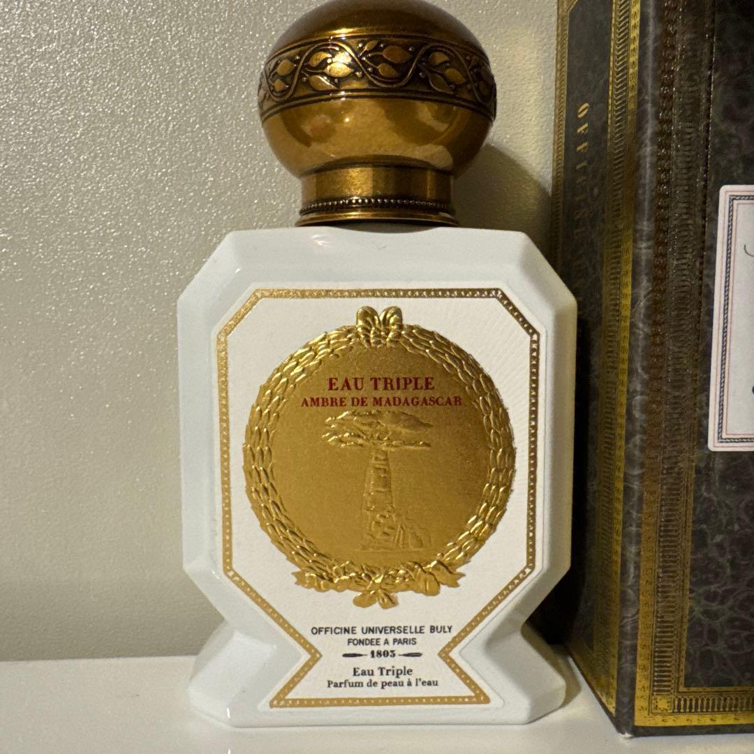 ビュリー　香水　オートリプル　アンブル　ドゥ　マダガスカル
