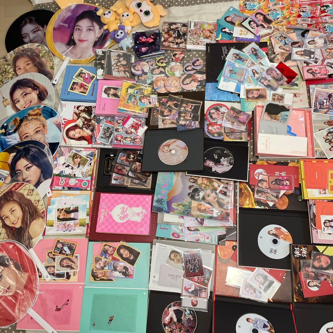 TWICE グッズ　まとめ売り