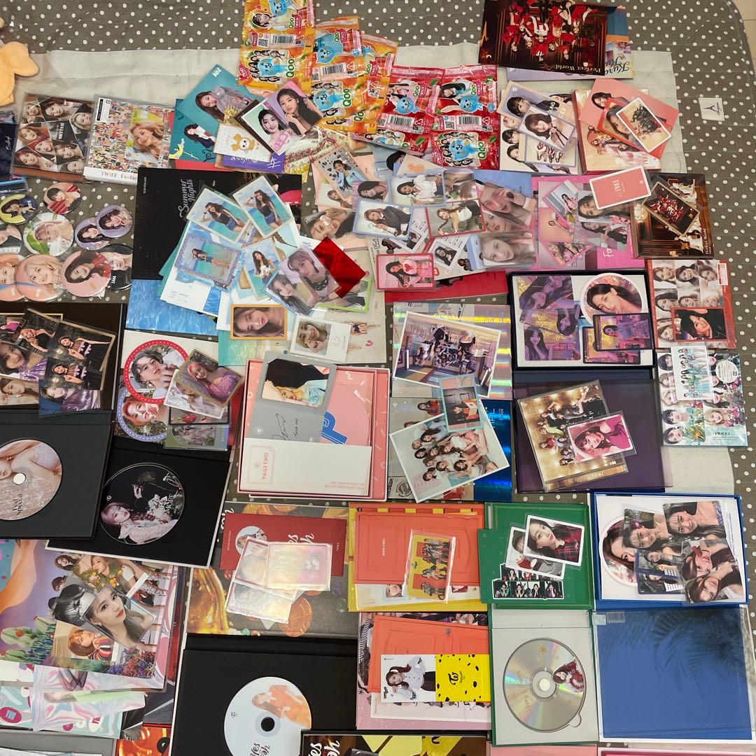 TWICE グッズ　まとめ売り