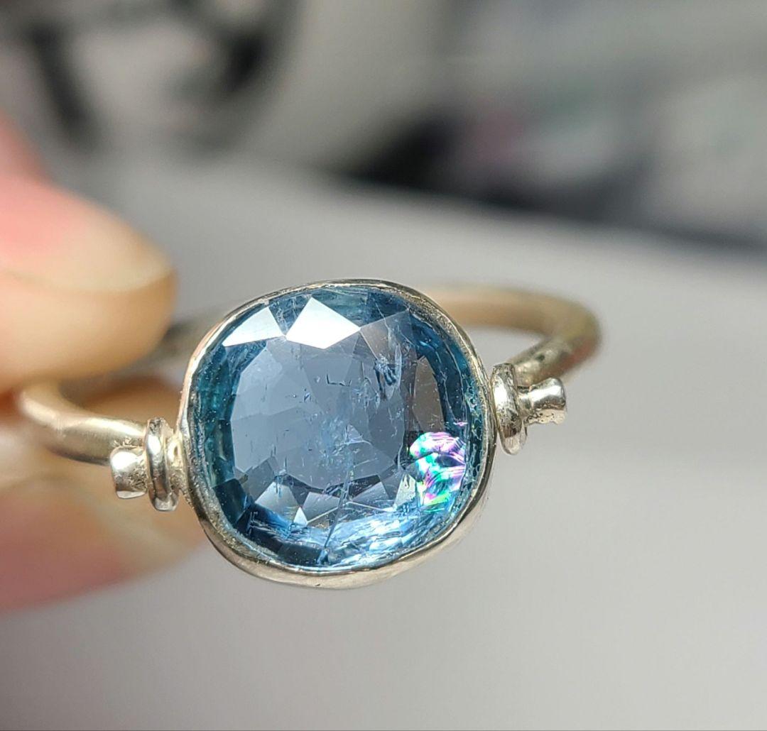 深い海の煌めき★サンタマリアアフリカーナアクアマリンリング、レインボーInc★