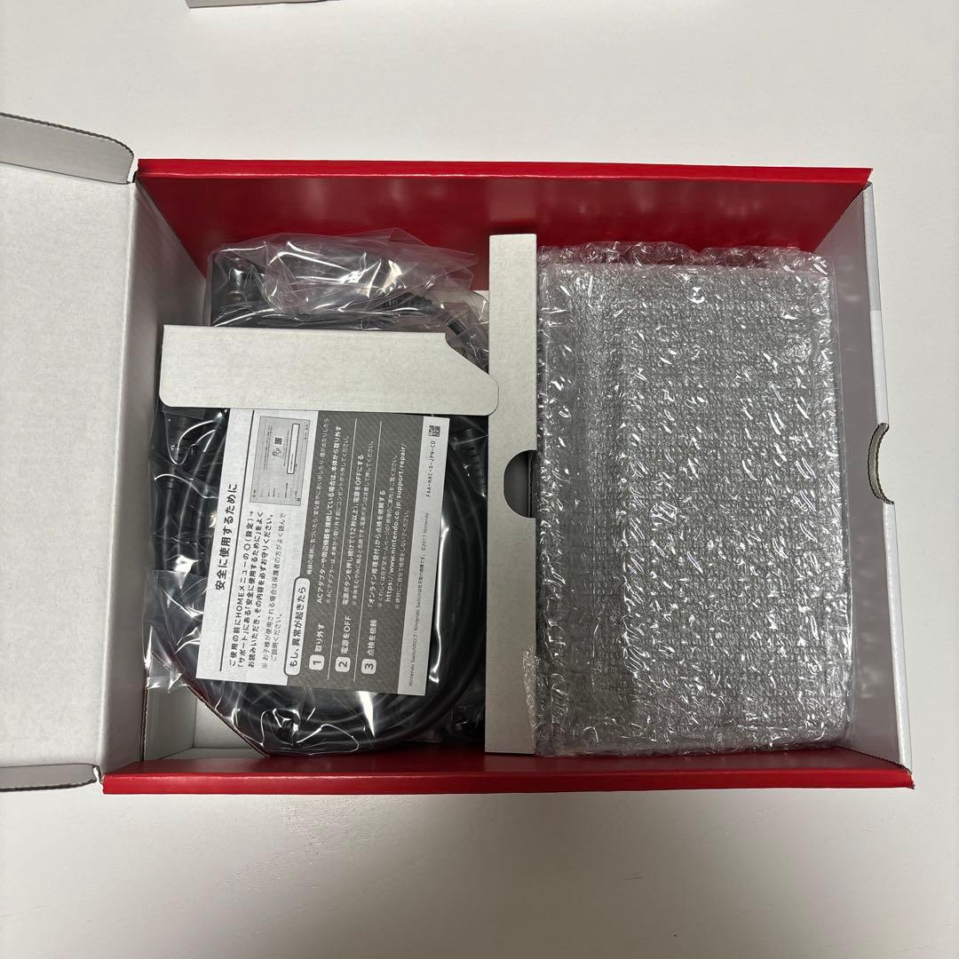 【新品未使用】Nintendo Switch 本体 赤/青ジョイコン