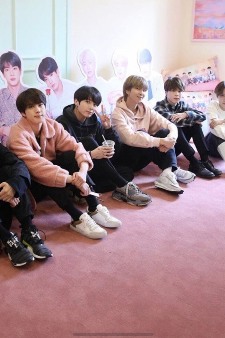 BTS RM ナムジュン着用　フードトレーナー