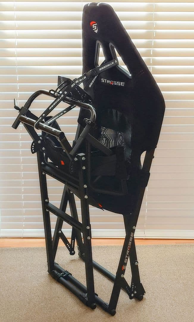 STRASSE レーシングコクピット AVANTI