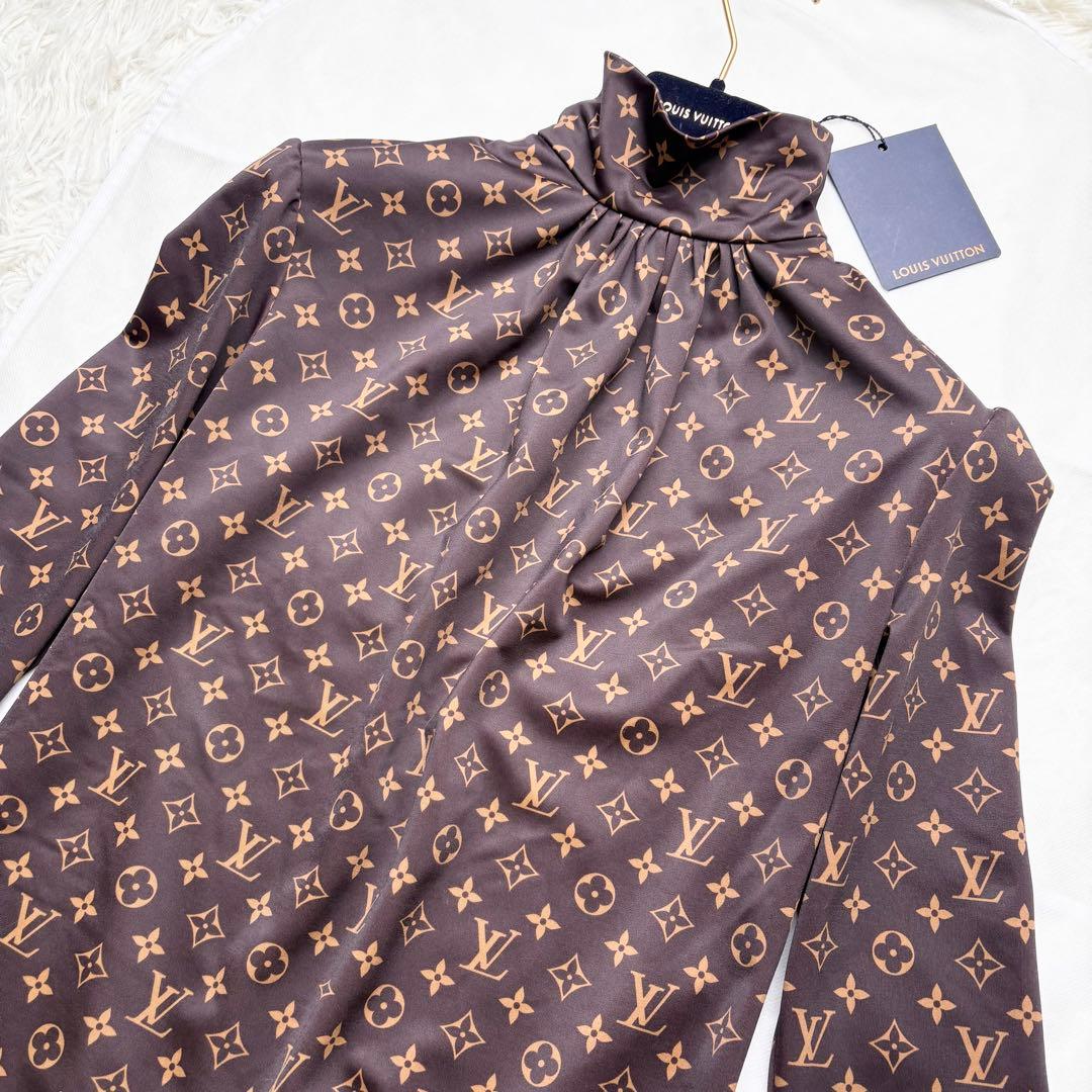 ルイヴィトン タグ付き新品未使用 モノグラム総柄ブラウス バックファスナー ロゴ