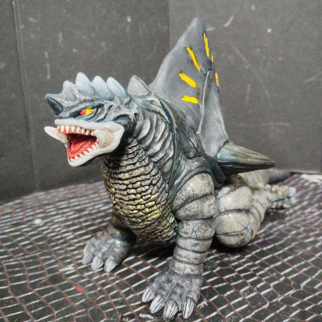 シャーク尊ウルトラ怪獣旧型ソフビガグマβ.ゾンネル.デスフェイサー