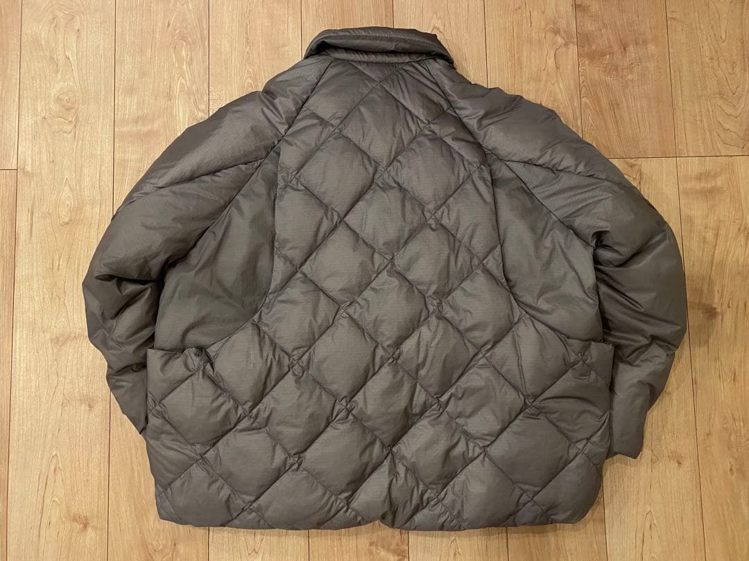 専用REMI RELIEF ナイロンリップ アウトドア ダウンジャケット