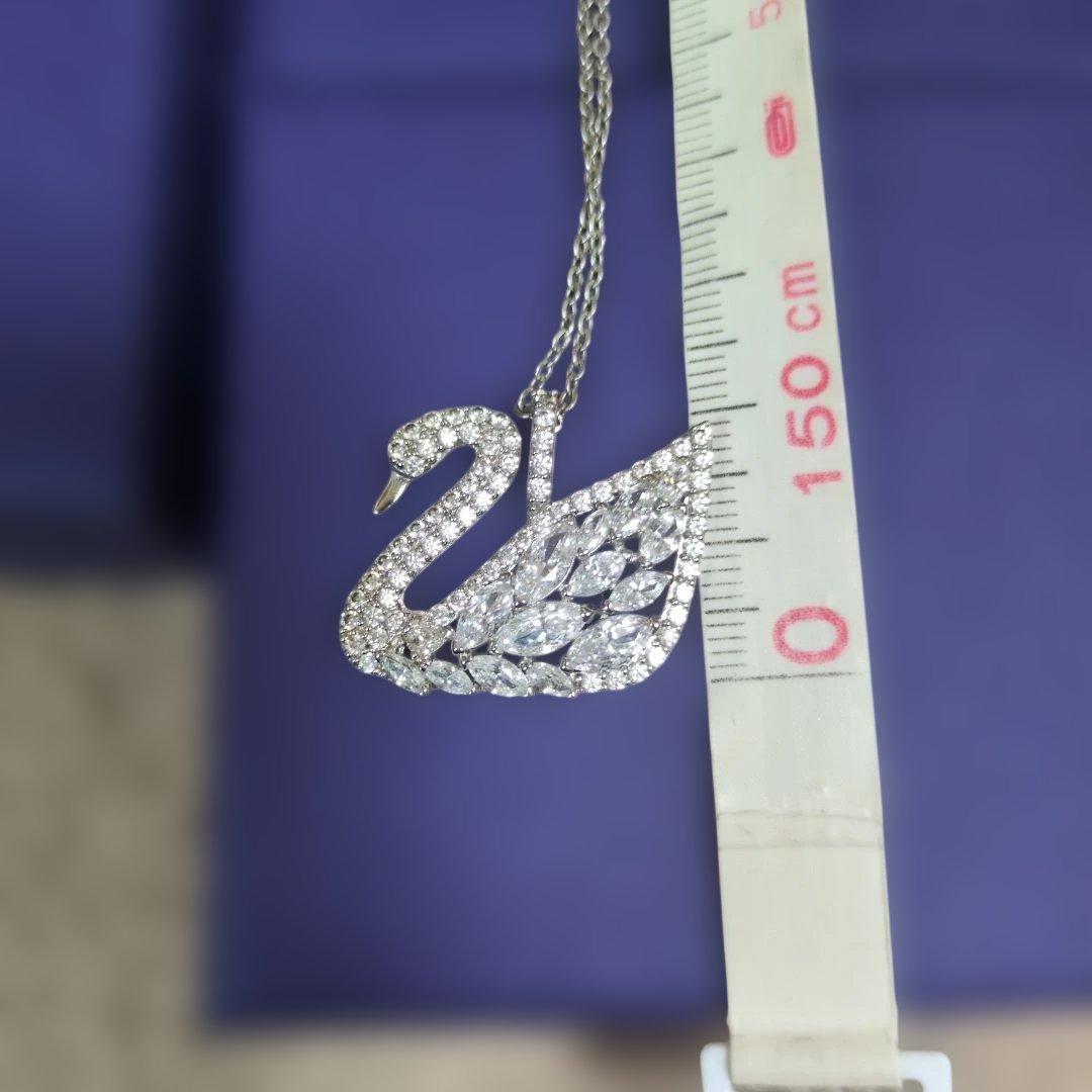 限界売切最終価格！スワロフスキー　ネックレス